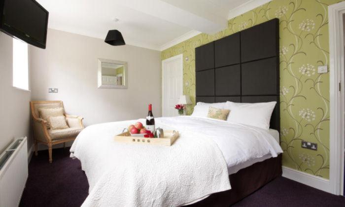 בראקנל Elizabeth House Hotel מראה חיצוני תמונה
